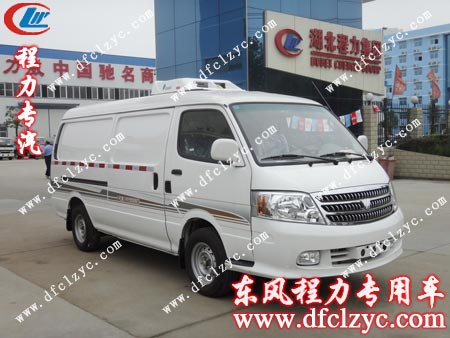 湖北程力福田風景面包車前側視圖